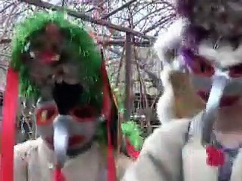 Noël à Luncavita: chants et masques pour chasser les mauvais esprits