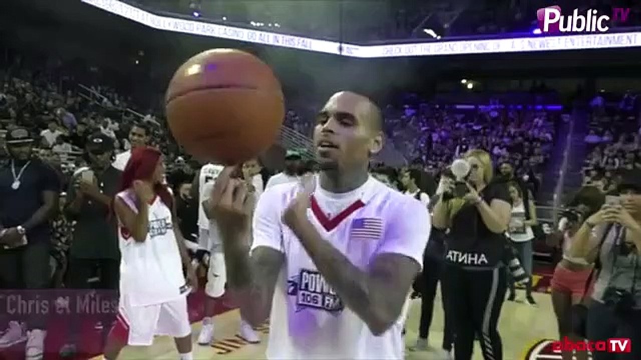Qui est ce petit garçon qui tient tête à Chris Brown au ballon ?