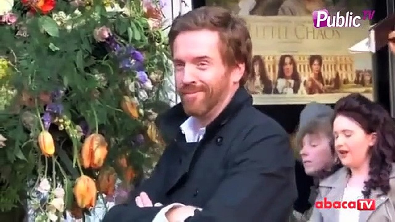 Exclu Vidéo : Kate Winslet, Helen McCrory et Alan Rickman bouleversent les jardins du roi Louis XIV