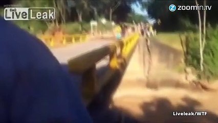 Traverser un pont sur le point de s'effondrer ? Ok !