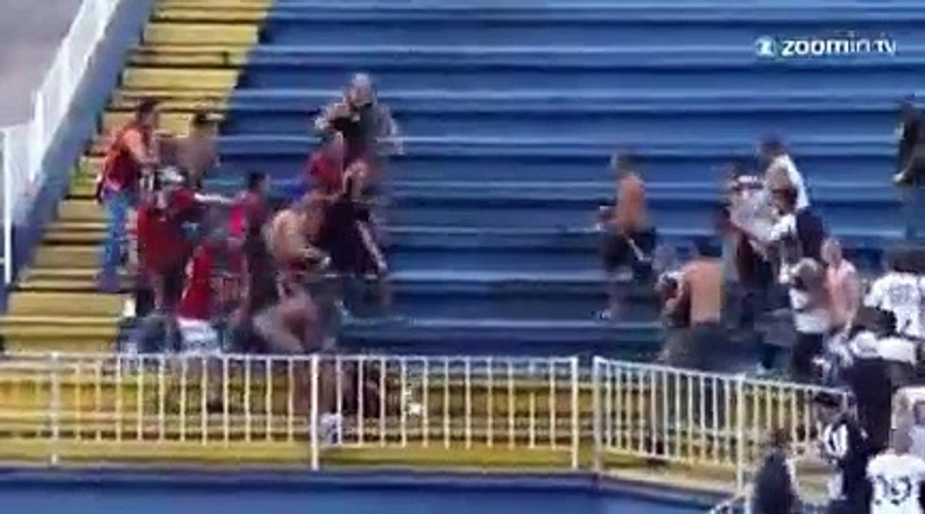 Brésil : violentes bagarres entre supporters de foot