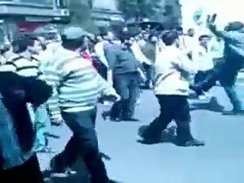 Syrie: la police tire sur les manifestants, plus de 70 morts