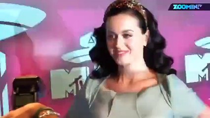 Katy Perry sort une gamme de rouges à lèvres !