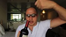 Comment ouvrir une bouteille de vin sans tire-bouchon ?
