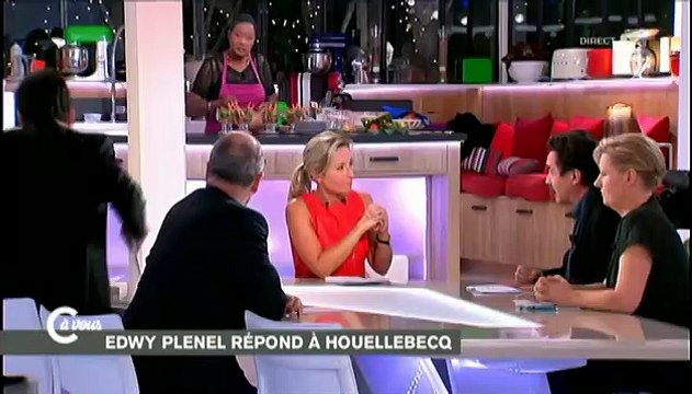 Gros clash entre Edwy Plenel et Patrick Cohen au sujet de Michel Houellebecq dans C à vous