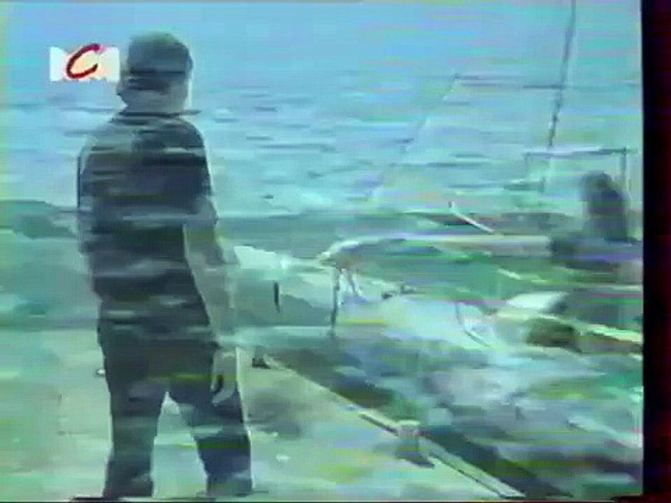 Vidéoclip : Pierre Bachelet et Florence Arthaud chantent en duo sur Flo