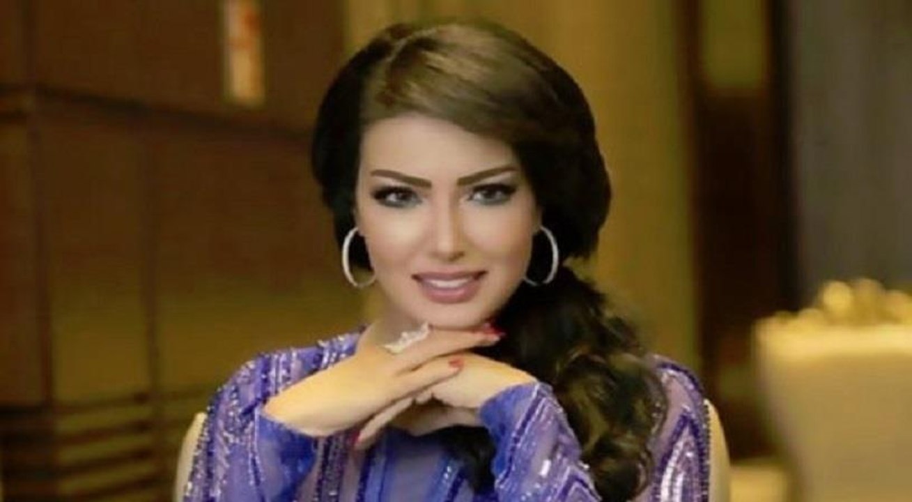 سمية الخشاب تحذف تعليقها بعد طلاق أحمد سعد وعلياء بسيوني