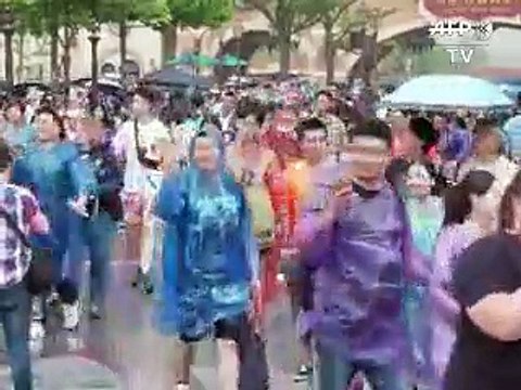 Mickey chez Marx et Confucius: le 1er Disneyland de Chine ouvre ses portes