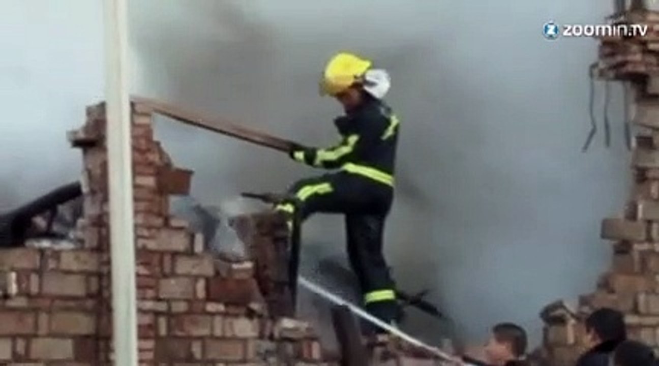 Chine : une usine de chaussures en feu