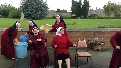L'Ice Bucket Challenge déjanté de six bonnes soeurs
