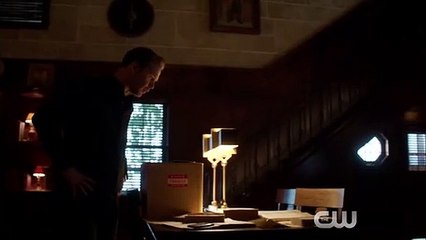 Descargar video: Vampire Diaries : Sortez les mouchoirs, vendredi soir nous serons de mariage ! (Spoiler)