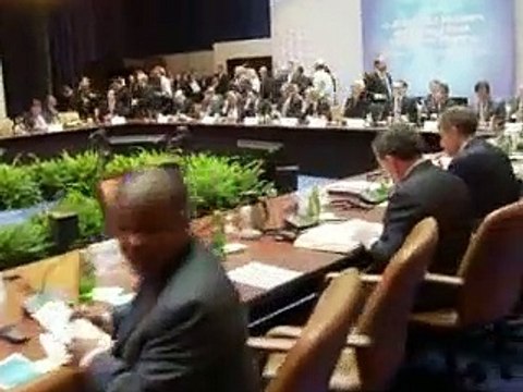 Mobilisation fébrile pour éviter une nouvelle crise financière mondiale