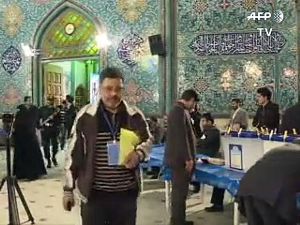 Les Iraniens aux urnes, pour ou contre la poursuite de l'ouverture