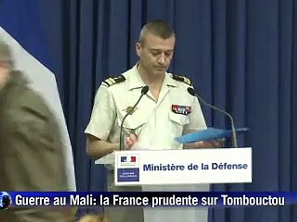 Mali: Français et Maliens entrent dans Tombouctou, manuscrits brûlés par les islamistes