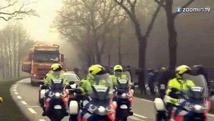 Enquête: les débris du vol MH17 arrivent en Hollande