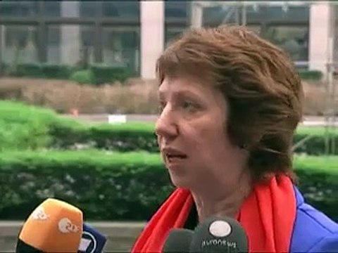 Mali: la rébellion touareg poursuit l'offensive, les putschistes isolés