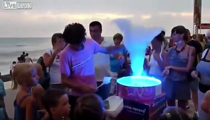 Faire de la barbe à papa, c'est un art !