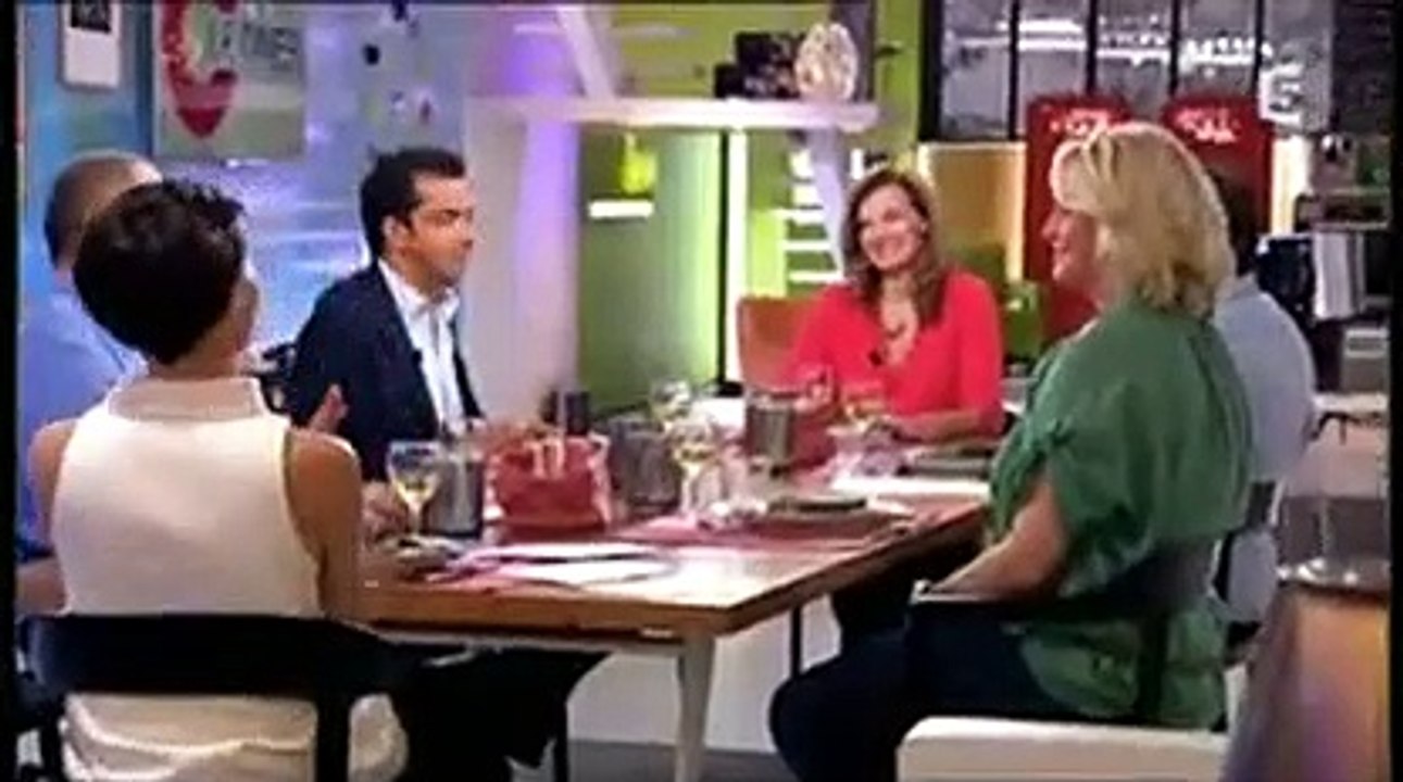 Valérie Trierweiler "je passe l'aspirateur pour me détendre"