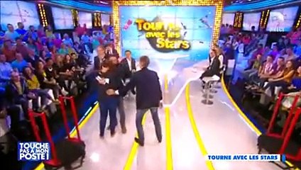 Valérie Bénaïm chute et se blesse à la tête dans Touche pas à mon poste