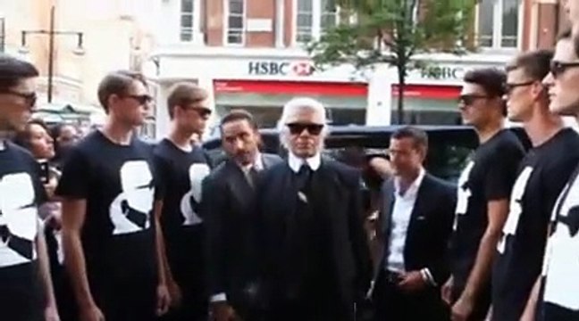 Karl Lagerfeld sans lunettes