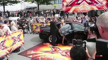 Exclu Video : Rita Ora : toujours aussi sexy pour X Factor !