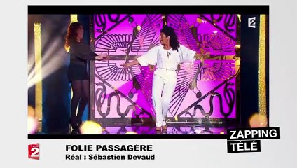 Daphné Bürki se déhanche et se fait toucher les fesses sur Canal + !