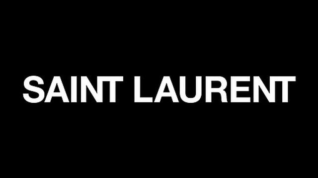Saint Laurent : Tétons apparents et baisers lesbiens, la nouvelle campagne est provoc'