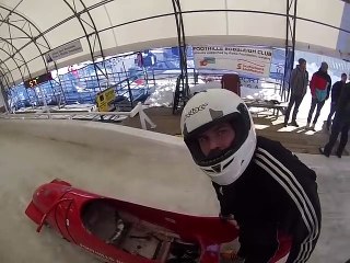 Descente de bobsleigh en GoPro