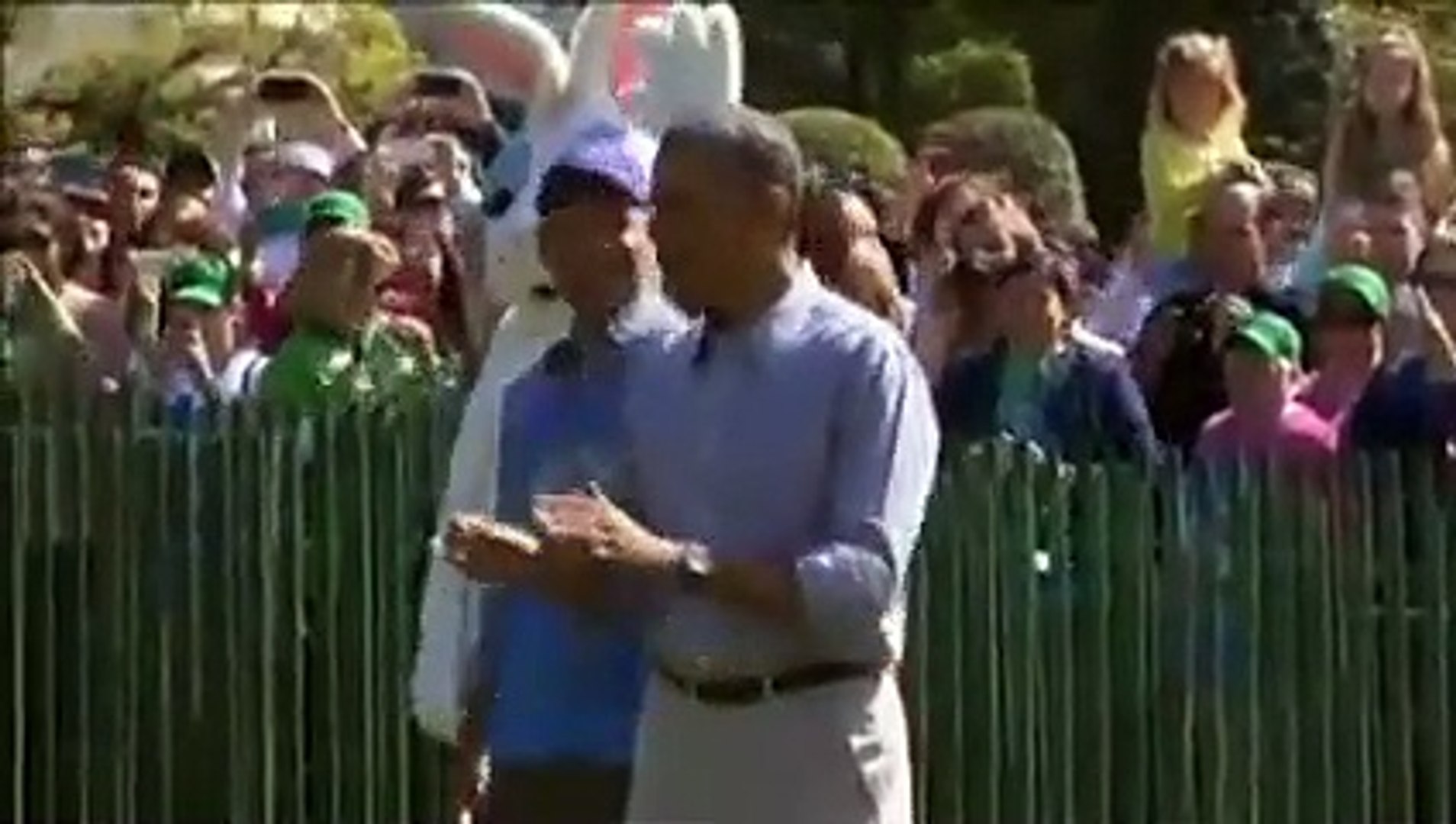 Obama et un lapin lancent la course à l'œuf de Pâques - Vidéo