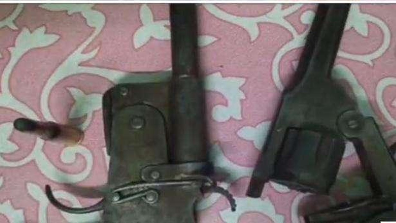 बेगूसराय: पुलिस को देखते ही हथियार फेंककर भागा, जानें क्या है पूरा माजरा