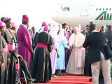François en Ouganda: accueil très chaleureux pour le pape qui salue l'ouverture du pays aux migrants