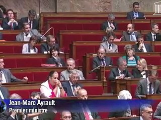 Plaidoyer d'Ayrault pour le traité budgétaire européen face à l'ironie de la droite