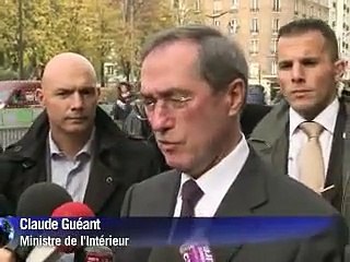Charlie Hebdo détruit par un "attentat", l'islam intégriste montré du doigt