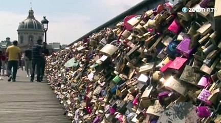 Faut-il retirer les cadenas du pont des Arts?