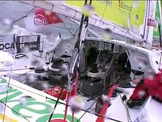 Vendée Globe: Gabart en tête, avarie pour Guillemot