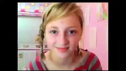 Une fille souffrant de trichotillomanie se prend en selfie tous les jours pendant 6 ans et demi