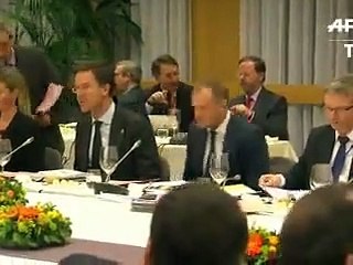 "Brexit" : accord avec l'UE en main, Cameron part convaincre les Britanniques