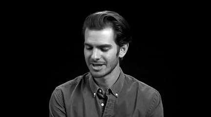 Andrew Garfield : Complètement Stone, il passe une journée de dingue à Disney avec sa chérie