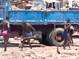 A Brazzaville, nécessité fait travailler les jours fériés