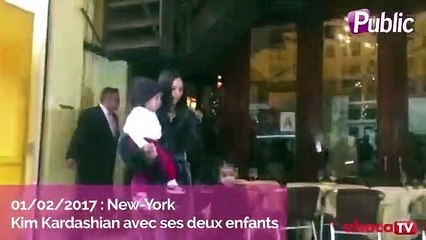 Vidéo : Kim Kardashian : En sortie avec ses enfants, c’est chacun sa voiture !