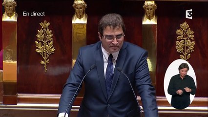 "Dès que le Premier ministre aura fini de lire ses textos..." : Christian Jacob tacle Bernard Cazeneuve
