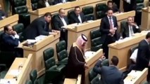 Un élu ouvre le feu au parlement avec une Kalachnikov au parlement jordanien