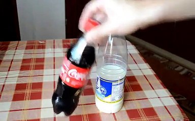 Que se passe-t-il lorsqu’on mélange du coca et du lait ?
