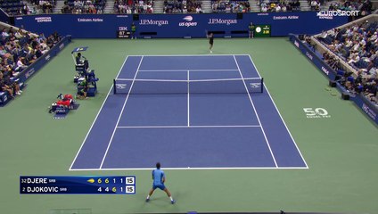 Un coup salué par Djokovic : le passing de revers à une main de Djere qui fait mouche