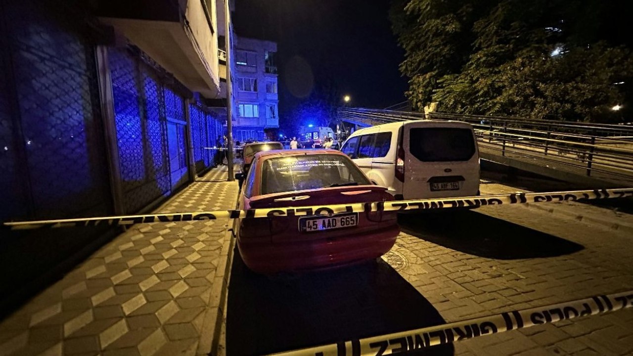 Anneyi öldürdü, kızını yaraladı ve intihar etti