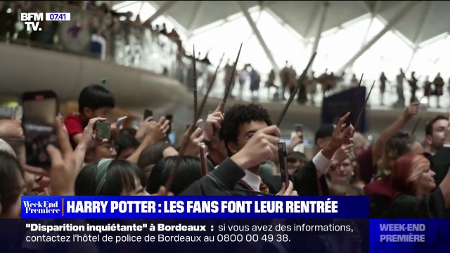 Les fans d'Harry Potter font leur rentrée à l'exposition à Paris pour un quiz géant Retour à Poudlard
