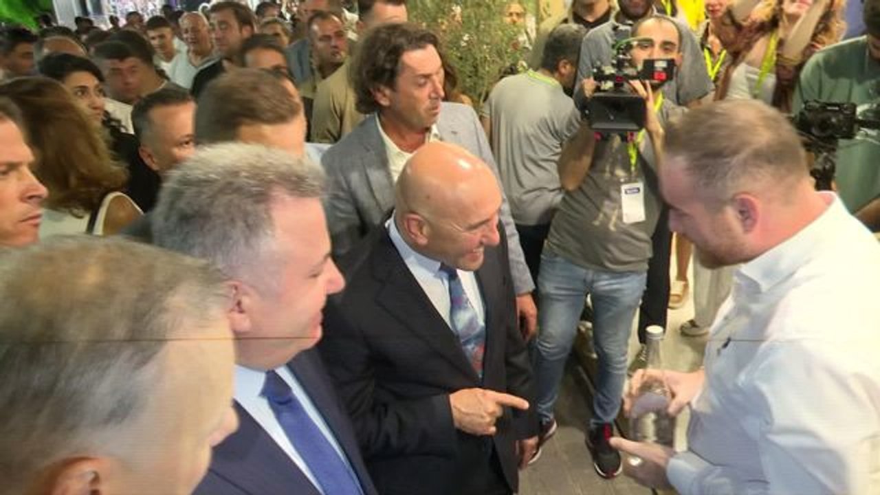 İzmir Büyükşehir Belediye Başkanı Tunç Soyer İzmir Enternasyonal Fuarı'nı Gezdi
