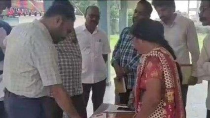 మహబూబాబాద్: అర్హులైన ప్రతి ఒక్కరూ ఓటరుగా నమోదు చేసుకోవాలి