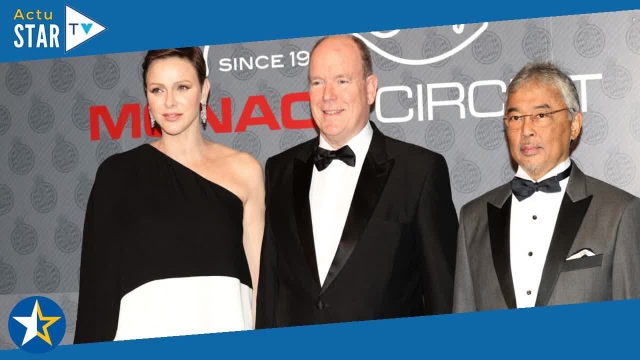 Charlene et Albert de Monaco complices à la tél...
