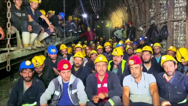 Hakları için kendilerini madene kapatan ve açlık grevi başlatan işçiler madenden seslendi: Sesimizi duyan var mı?